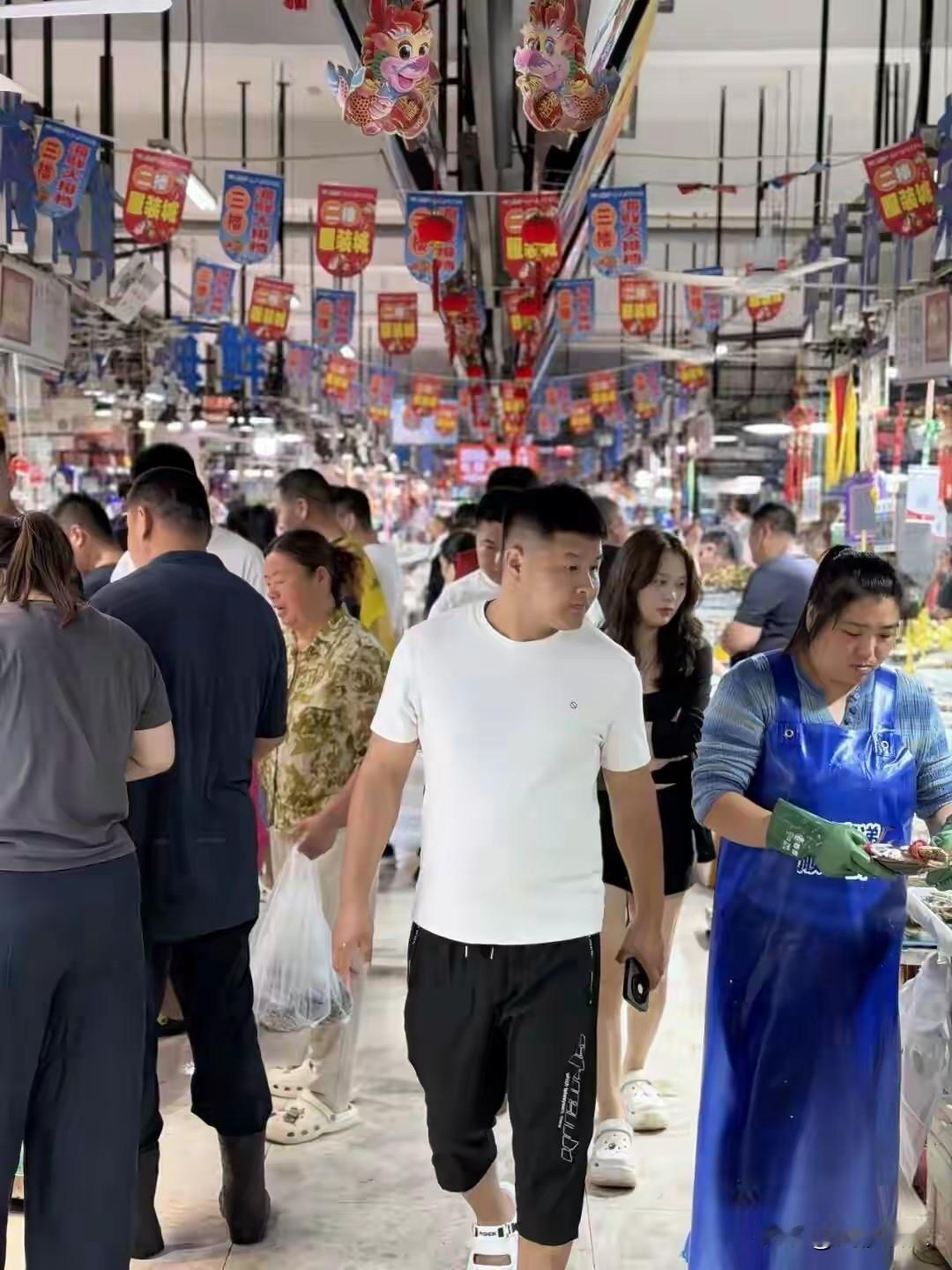 南方“小开渔”，日照这些海鲜便宜了！有的直降30元
 
还在感慨休渔期梭子蟹价格