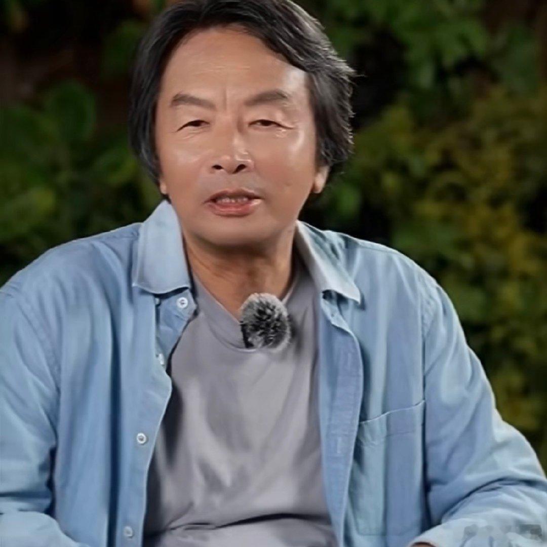 刘震云杨迪聊合伙过日子刘震云杨迪谈搭子文化慢慢发觉搭子式相处的好处，互不干涉各自