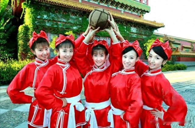 同是《新还珠》出身：李晟浪姐翻红，为何张睿披哥难出圈？