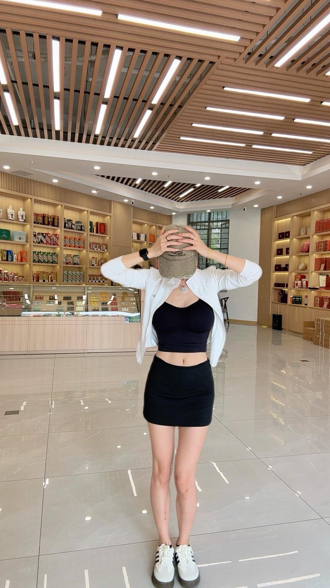 不用看清我的脸  能给你的只有感觉