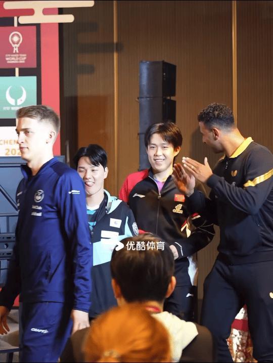 专门来问狗儿的画