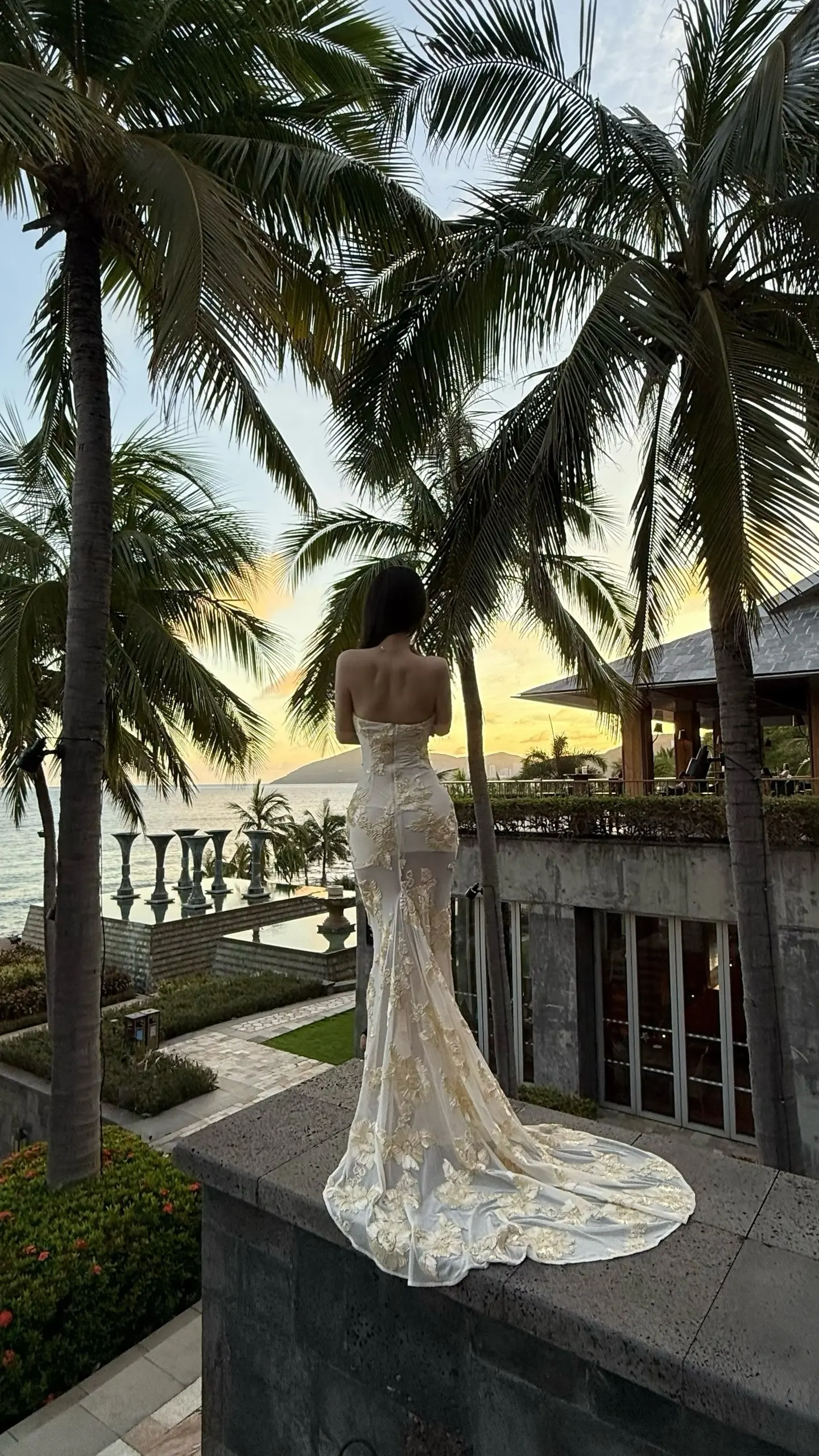 我用的香水是潘海利根月亮女神 很符合我的性格 高傲又美丽 温柔又浪漫