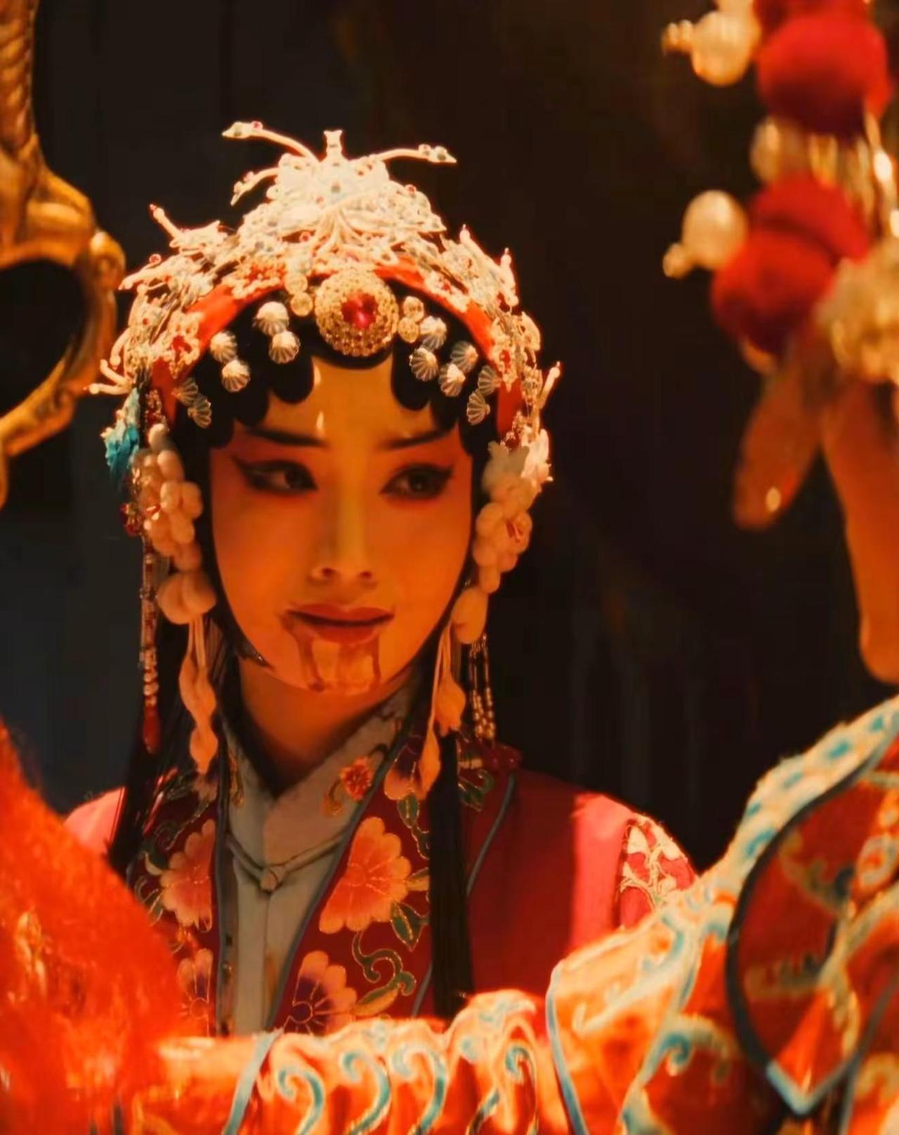 没人能走出这个眼神……论惊艳还得是戏曲文化 东方戏曲血脉觉醒 一种戏曲一部历史 