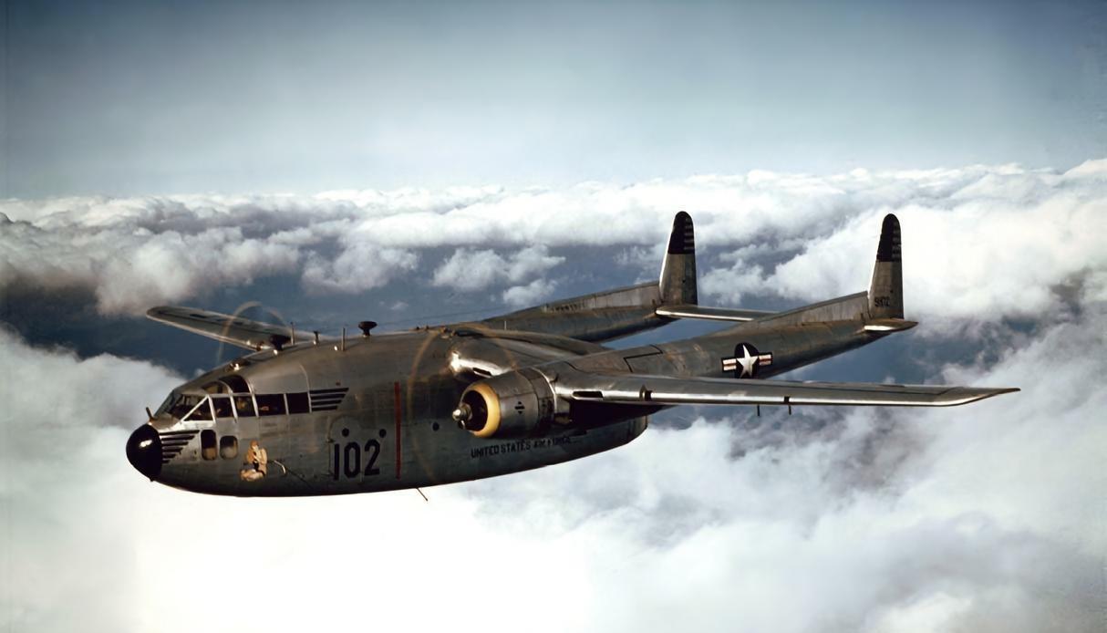 美国AC-119攻击机

AC-119是美国空军在C-119运输机基础上改装的攻