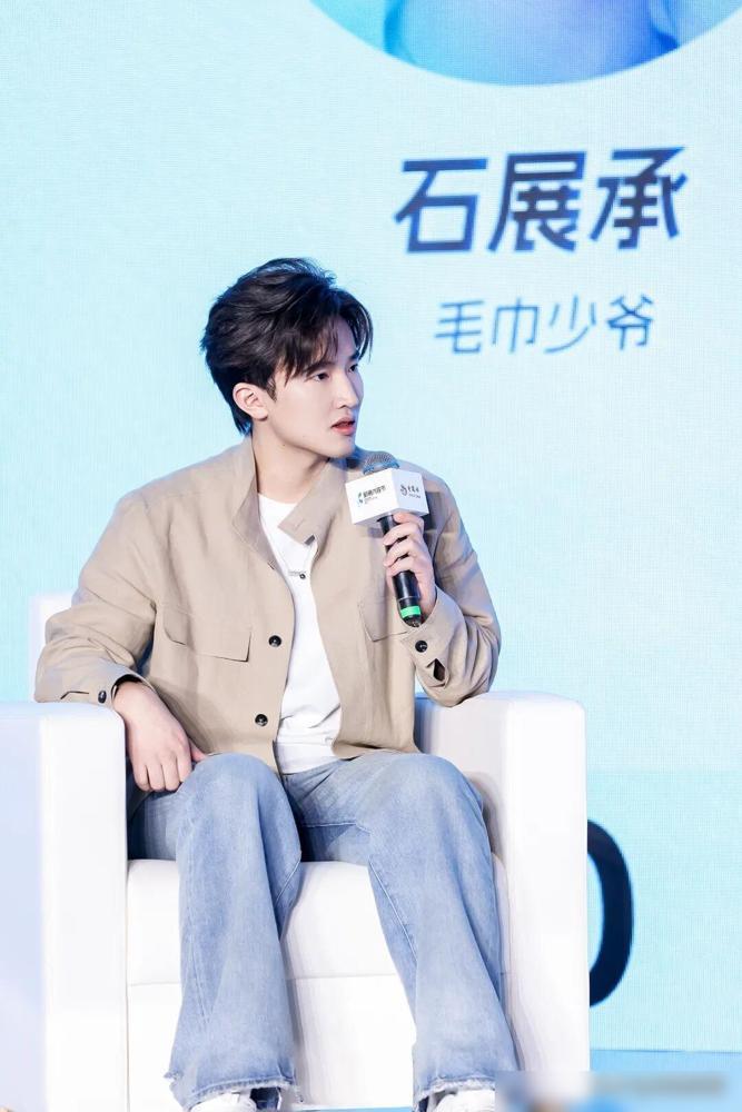石展承他爸说“你只管卖货，股权以后再说”，结果三年垫付拍摄和投放费用，全挂在公司