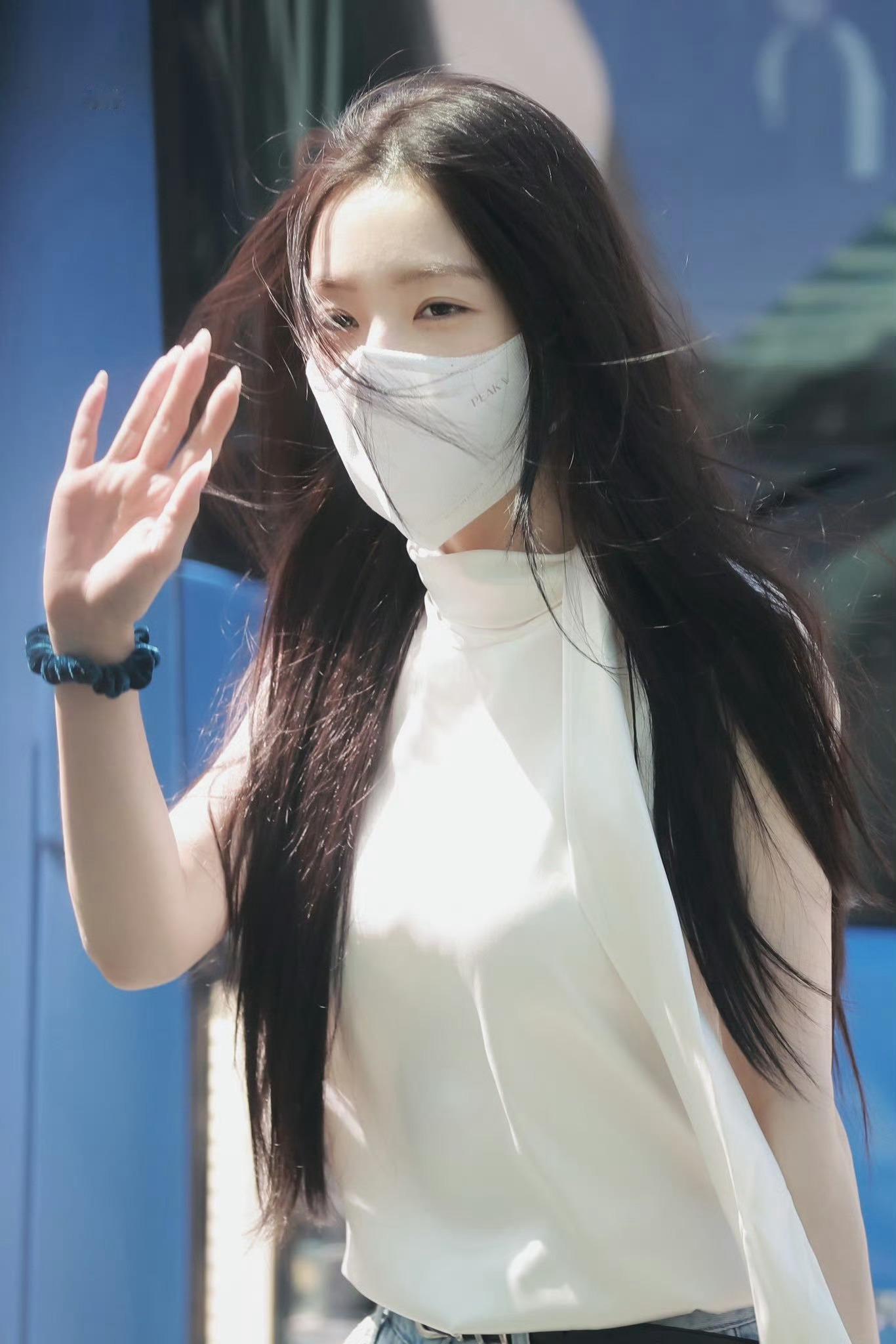 裴珠泫身上一定很香吧…