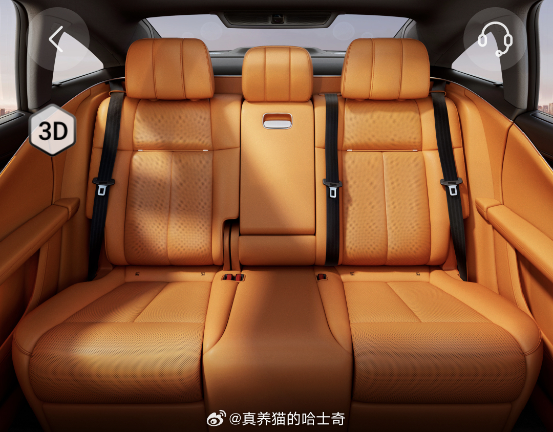 余承东批评团队设计审美不够我感觉很对，就比如这个内饰，每次都展示这个赤茶橘搞不懂