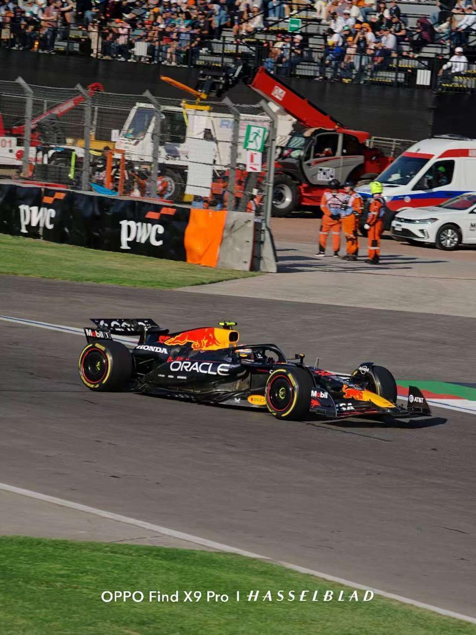 恭喜潘子！这场拿了第三。在赛季还剩5场（包括2场冲刺赛）的情况下，理论上他还有争