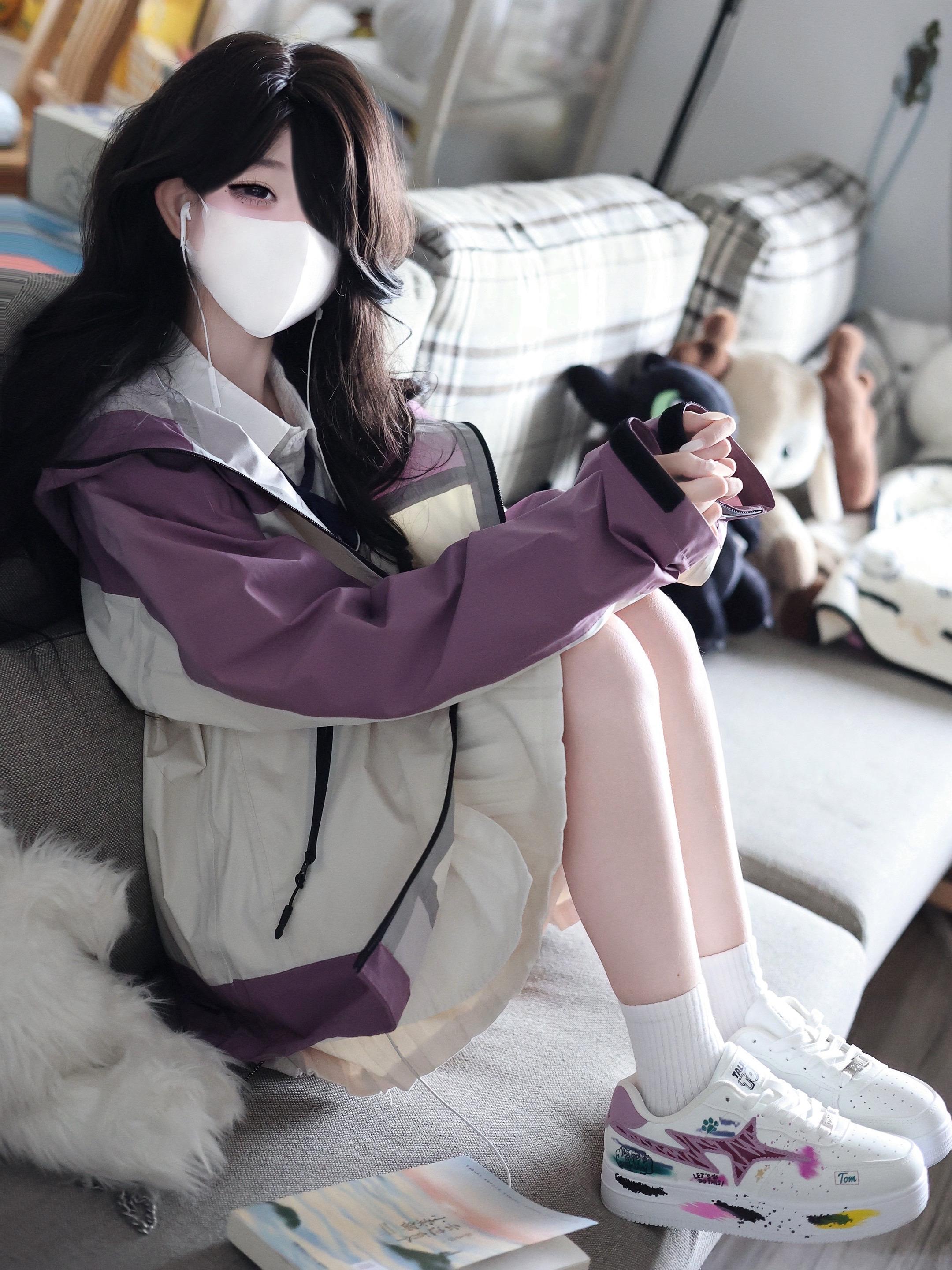 那个沉默寡言的外语系学妹。