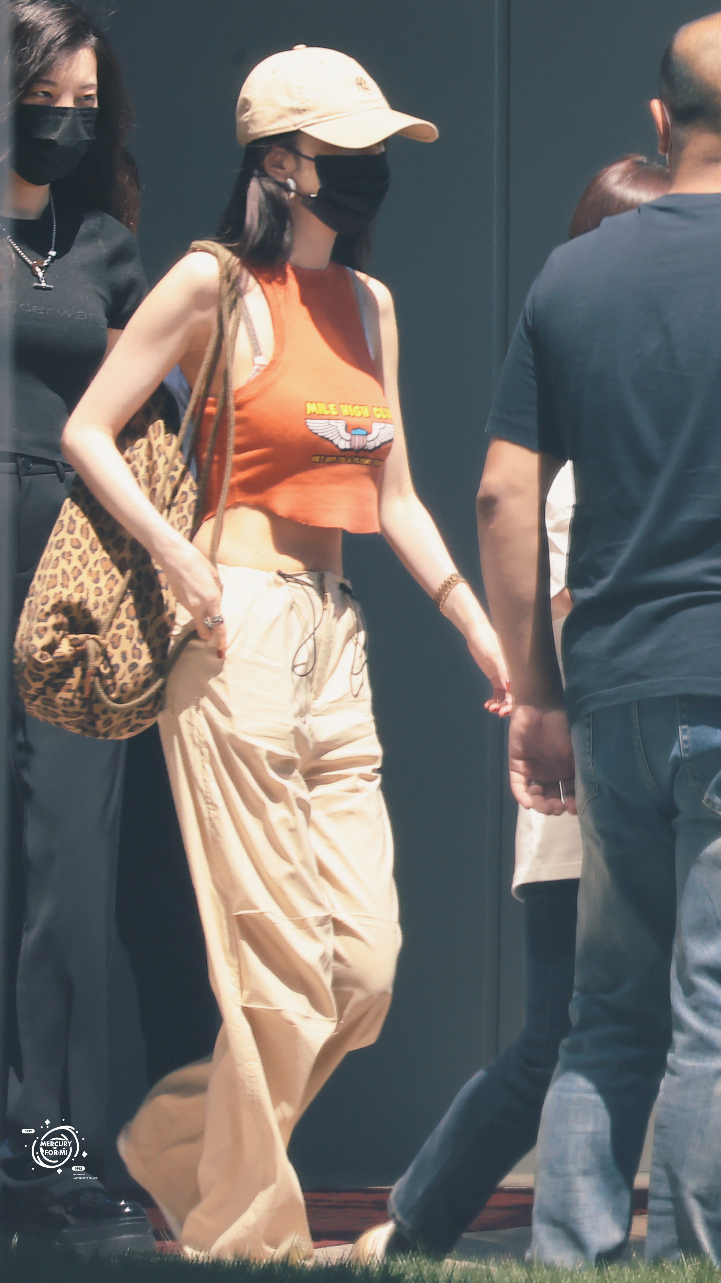 杨幂真不愧是大幂幂，太突出了 