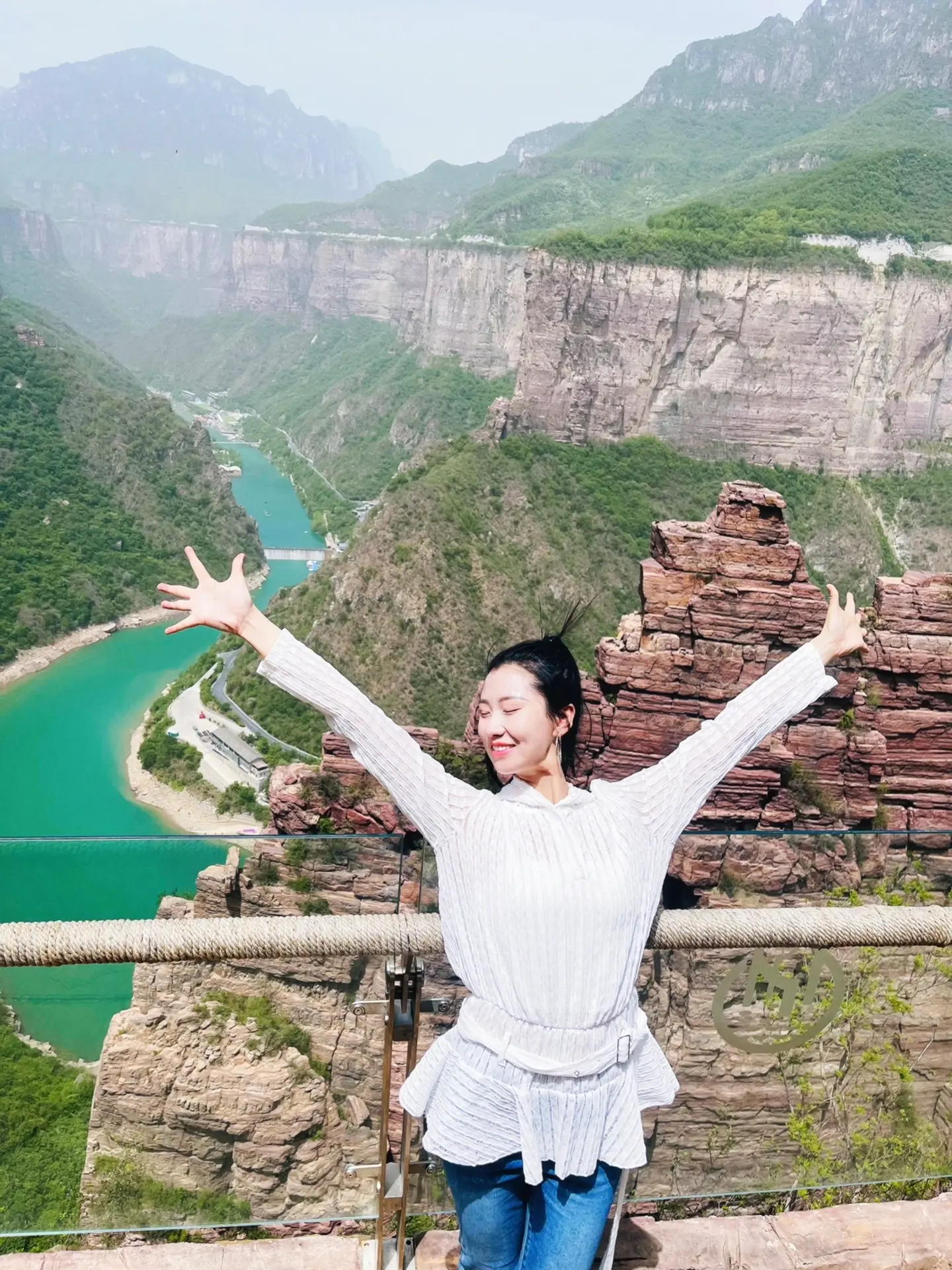 妈妈 我来这个世界是为了看世界的 不是为了做贤妻 良母 也不是为了稳定工作