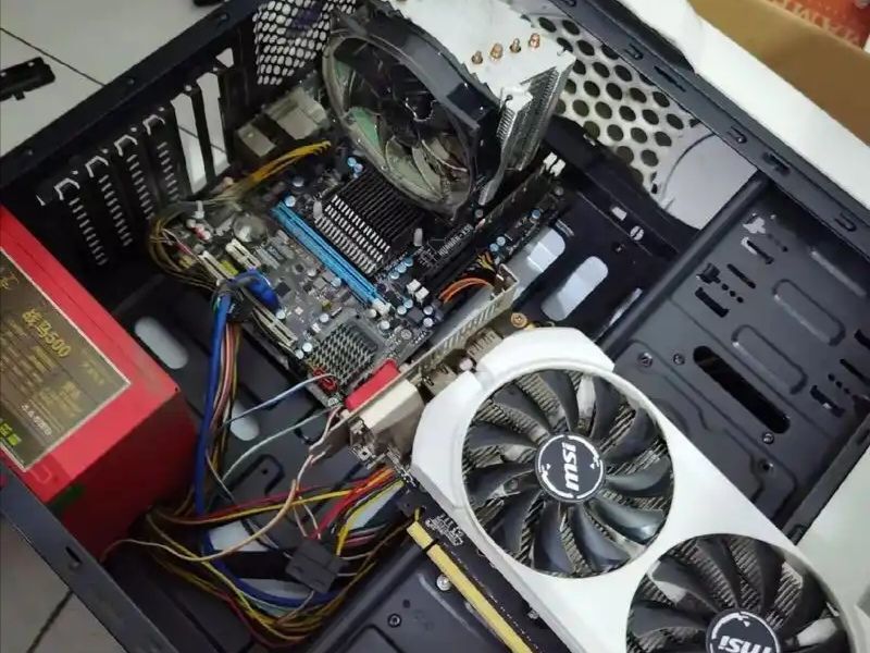 秦岭笑谈【“暖冬施义诊，邻里沐春风”——实践队开展电脑公益义诊社会实践活动】三下