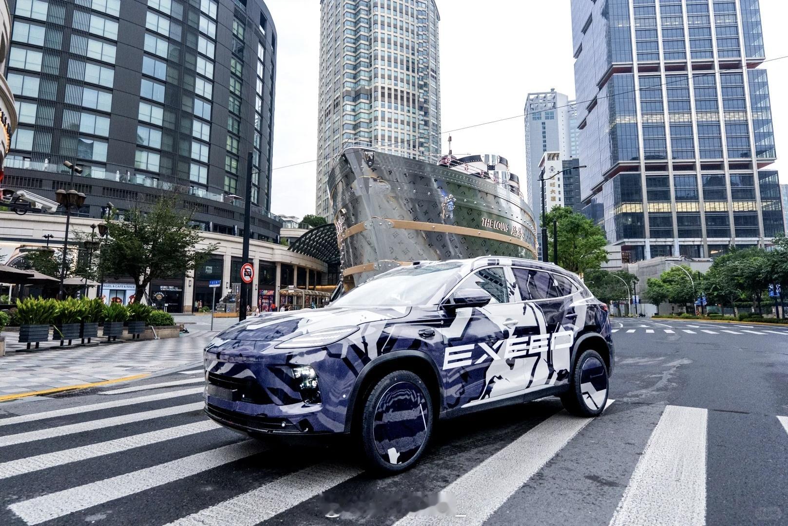 地平线芯片 J6P +高阶软件 SuperDrive 组合的满血版，会在星纪元 