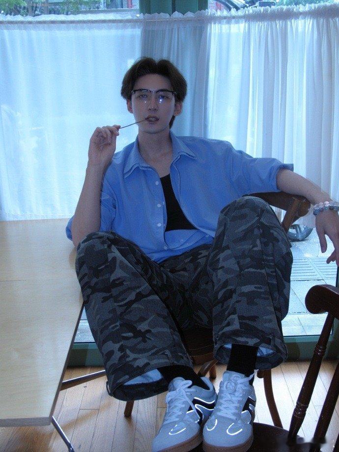 短国眼镜男颠过没丑过 谁被常喆宽的叶冬蛊到了？《妻子的面具》里戴眼镜的阴翳丈夫，