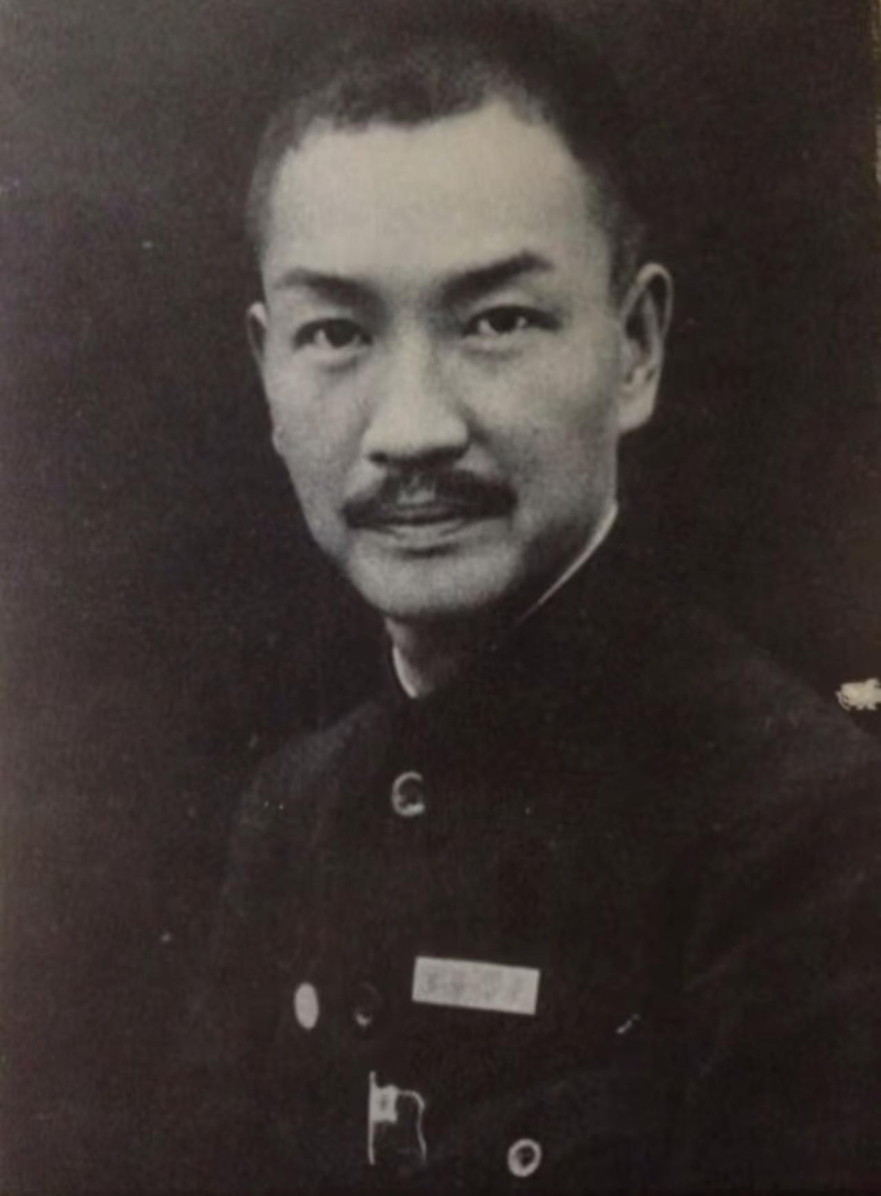 很多人不知道，黄埔军校第一任政治部主任不是周恩来，是戴季陶。这张是他30年代执掌