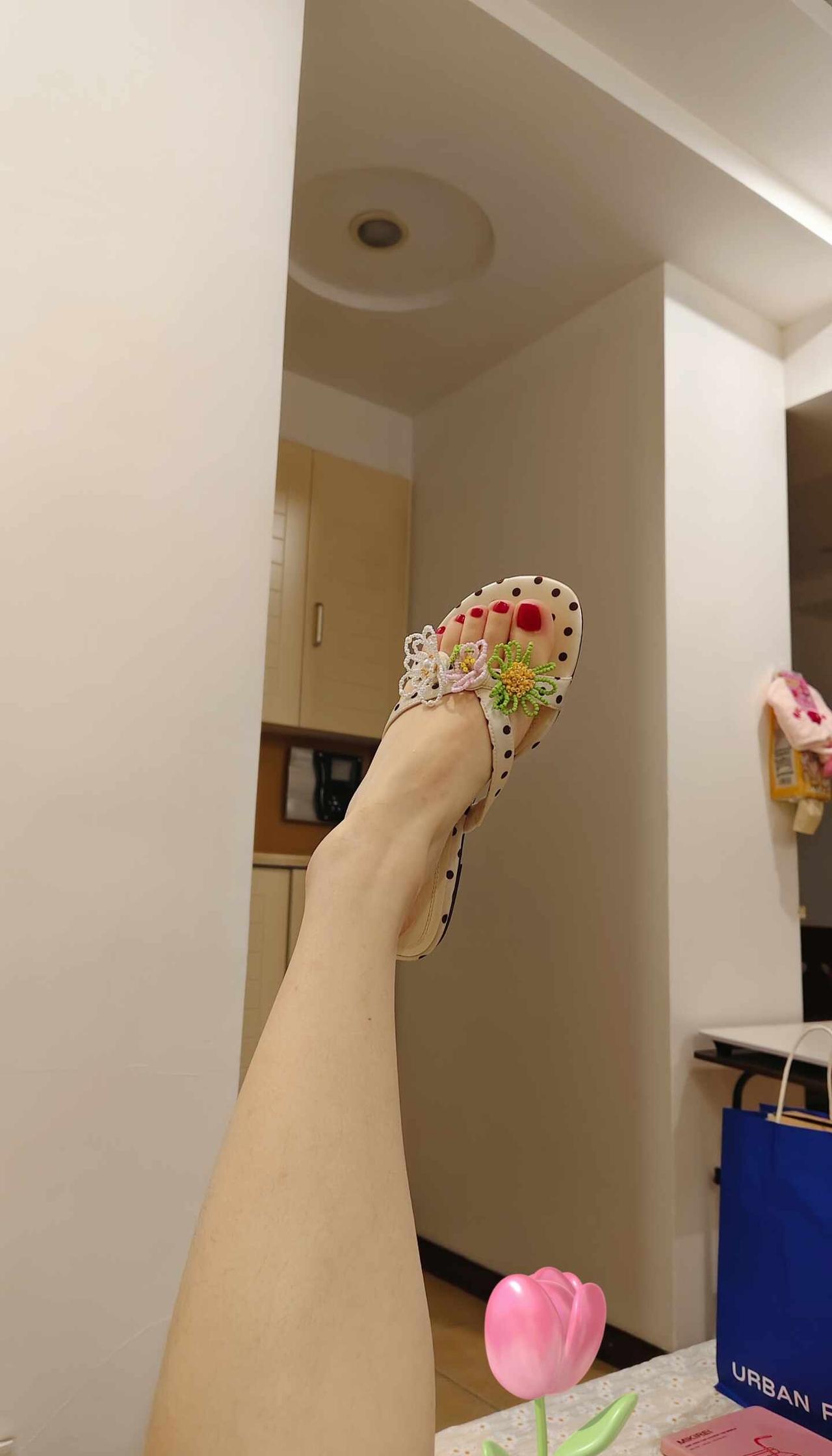 UR怎么每双都这么好看？!
大脚丫爱美丽 美丽的鞋子 漂亮的鞋子