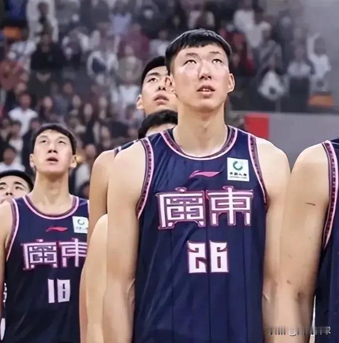 CBA常规赛已接近尾声，本赛季总冠军估计在这4支球队中产生！
1、广东（夺冠概率
