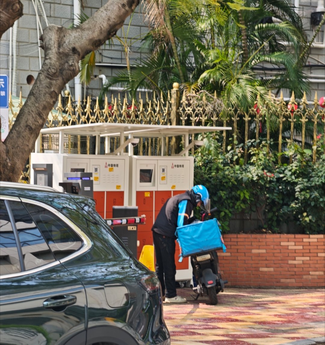 这才是最实用的换电好吧，电动车不分品牌，能兼容就能上，哪像什么只能特定车型 