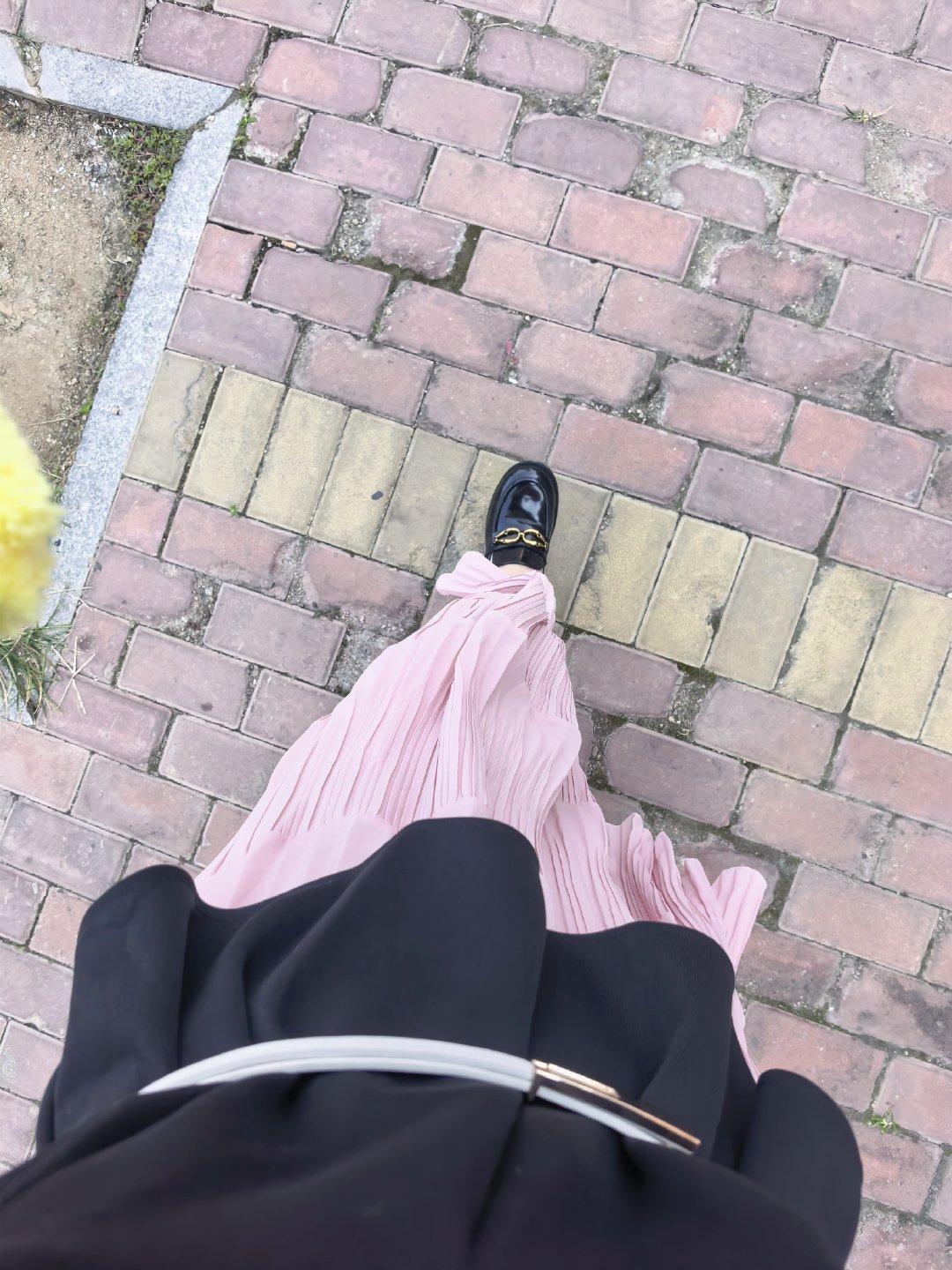 喜欢我可太正常了我又漂亮又会上班又幽默又会上班又聪明还会上班又善良还会上班又搞笑