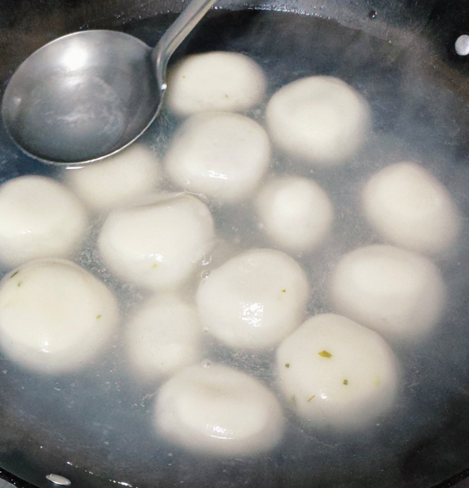 新年快乐，请大家吃锭子大的汤圆