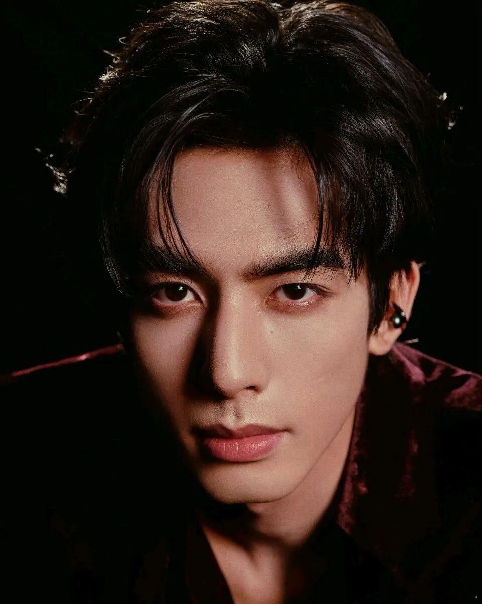 宋威龙飞吻 老实人豁出去了救命！宋威龙的飞吻甜度超标 连续放送也太宠粉了，姨母笑