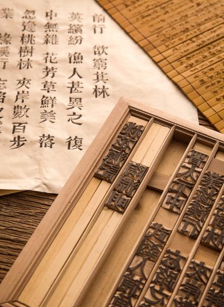 虽然说中国文脉五千年没有中断，但是其实古中国的核心思想已经遗失非常久了，原本在明