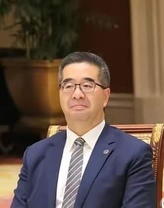 萧旭岑看来要跟马办彻底撕破脸，要提告金溥聪。

其实，金溥聪开个记者会，其实是单