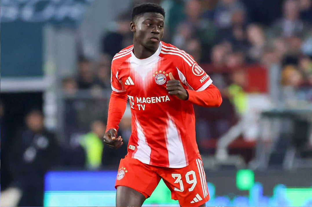 恩迪亚耶在青训营创下了高达36km/h的速度记录，拜仁即将在夏天永久签下他，并外