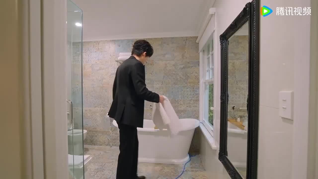 刘宇宁易受惊吓体质刘宇宁苍蝇吓完蝈蝈吓刘宇宁易受惊吓体质，刘宇宁苍蝇吓完蝈蝈吓，