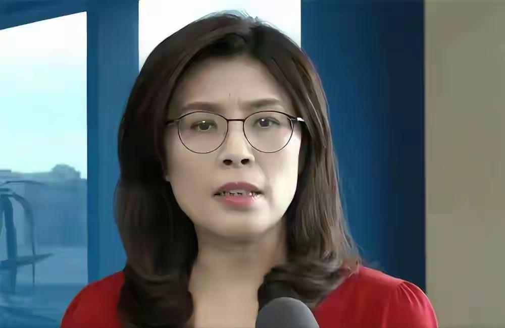郑丽文就是对大陆喊话嗓门高，对日本毕恭毕敬，这就是典型的两面人，翻脸比翻书还快。