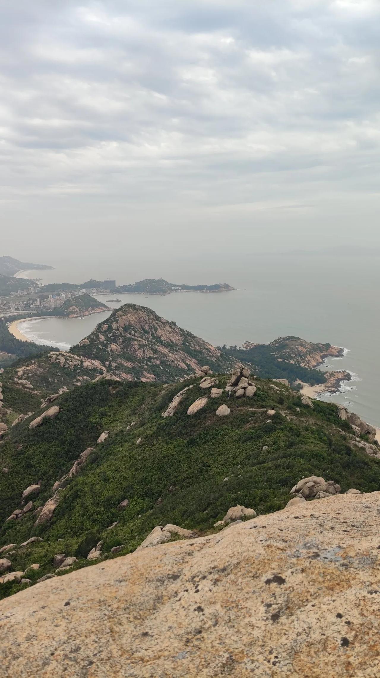 山石岭  海岸  水天一色