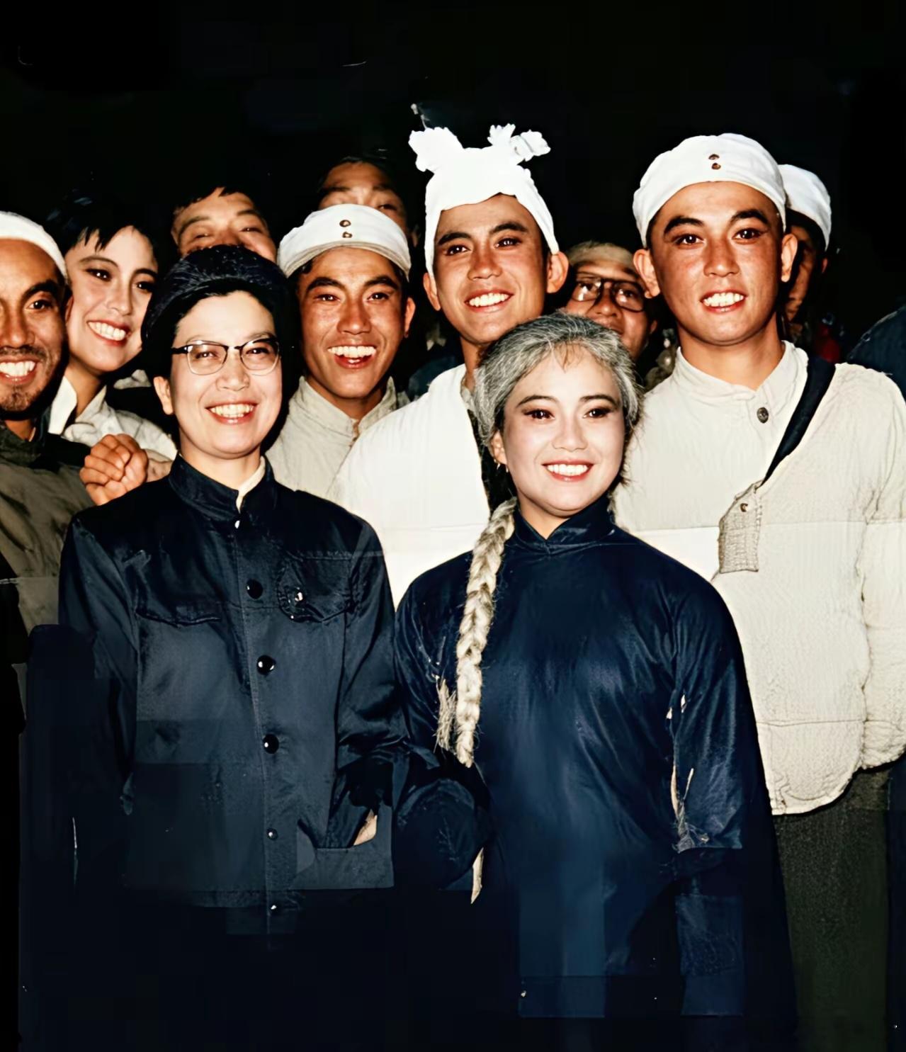 60年代，电影处长李进接见演员代表。