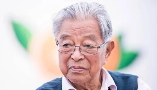 1999年，在云南省高院，褚时健进行最后的陈述：“说我受贿3630万人民币、10