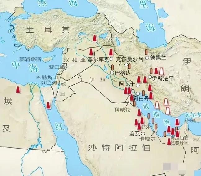 伊朗打到现在，一路走来步步血泪，不该损失的资产设施都损失了，不该阵亡的大人物都阵