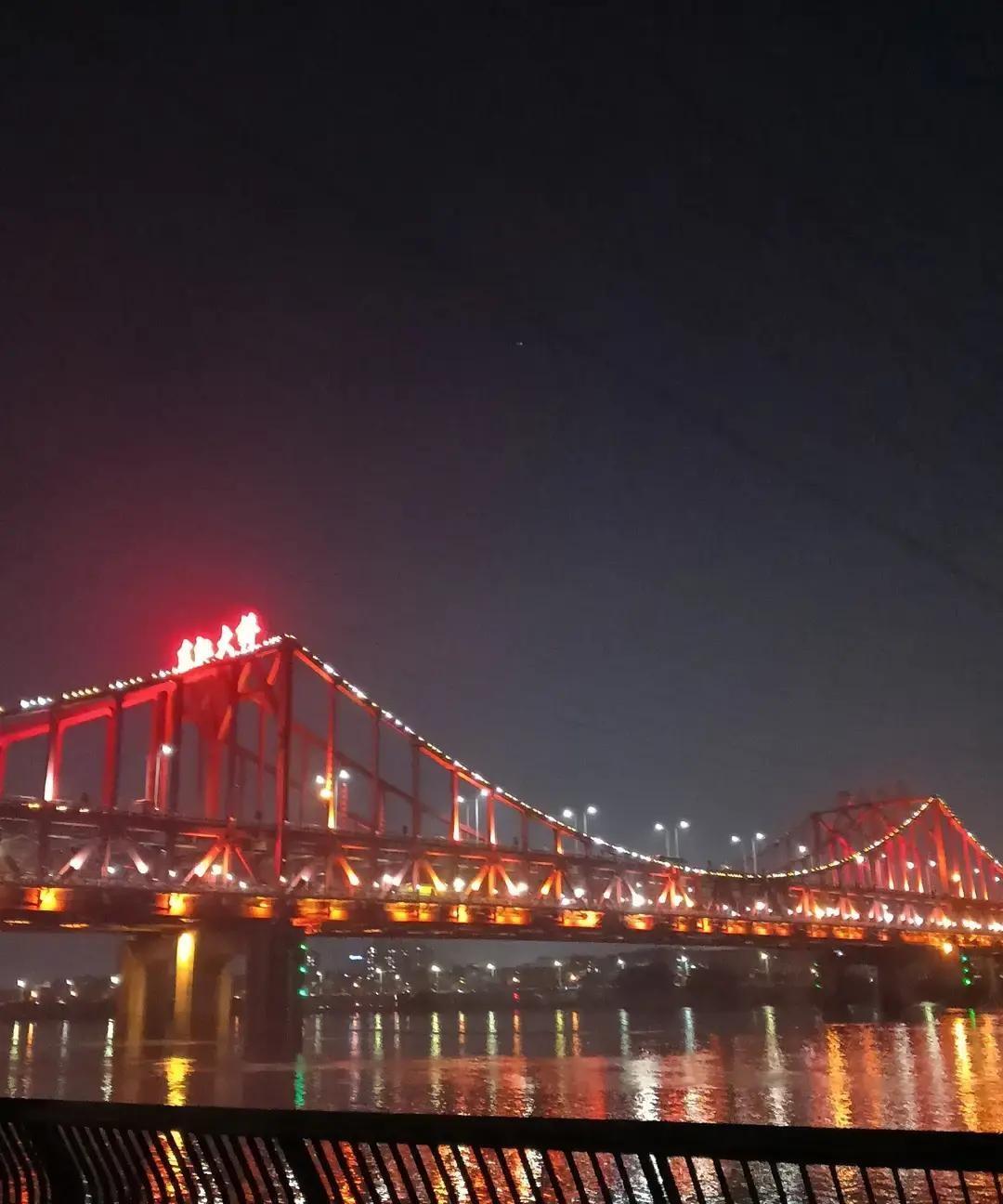 一个宝妈在石碣租了个小单间，房租比塘厦便宜快一半。
她前几天回塘厦逛超市，顺手拍