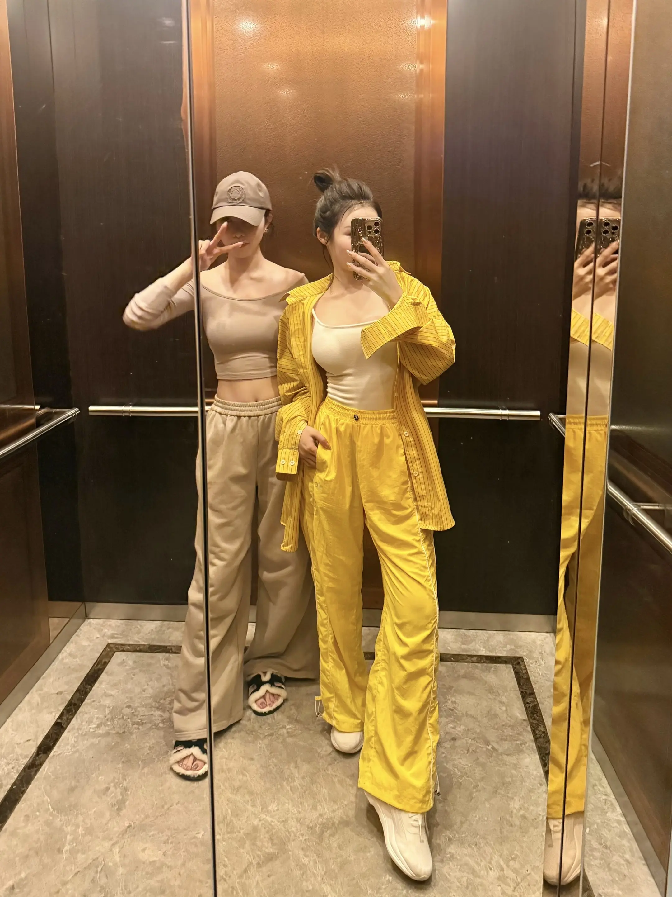 走路 刮风和天要黑了 如果有你在的话才能叫作 散步 吹风 看日落…ootd穿搭