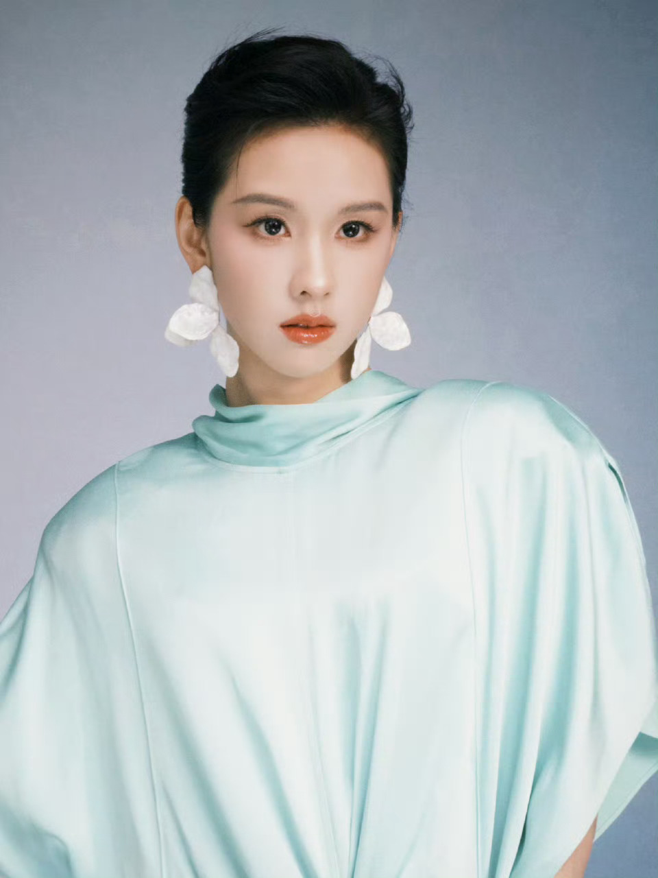 陈都灵翘楚🔥陈都灵楚朝在星辰闪烁的夜空里，你是我心中最耀眼的那颗星，光芒万丈，