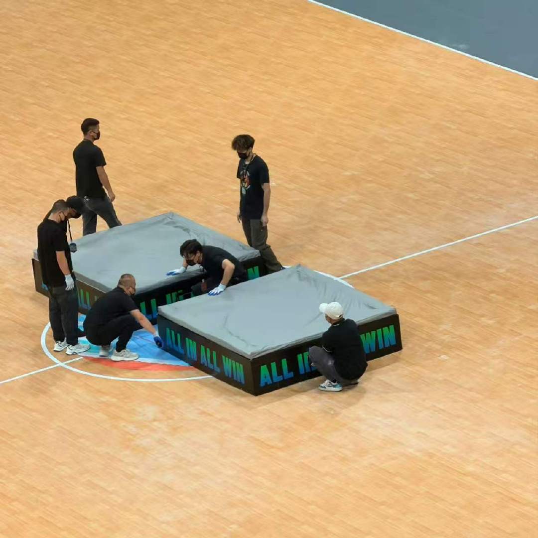 TF运动会推手环节运动会推手游戏 万众瞩目啊 
