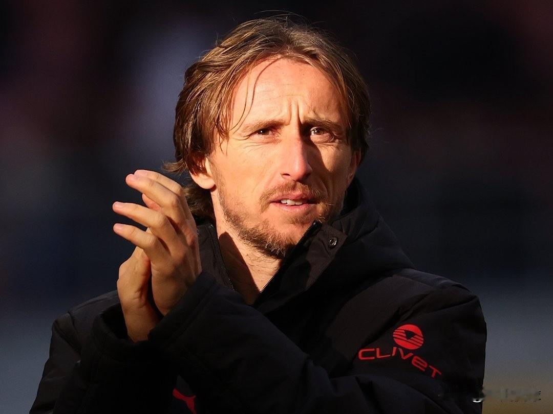 莫德里奇2025年意甲表现高居第一…据Sofascore平均评分，列出了2025