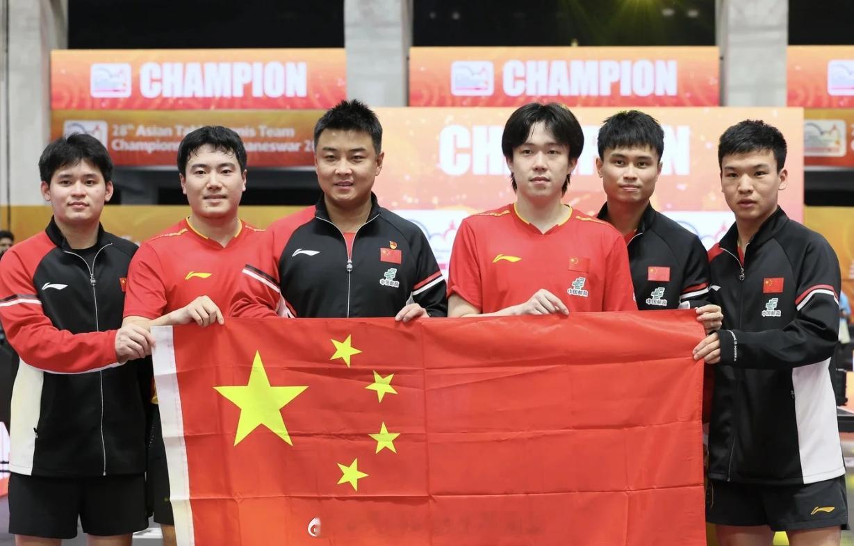 3-0！温瑞博1天2胜，进男单8强，王皓遭质疑，选人看经验不看状态！伦敦世乒赛团