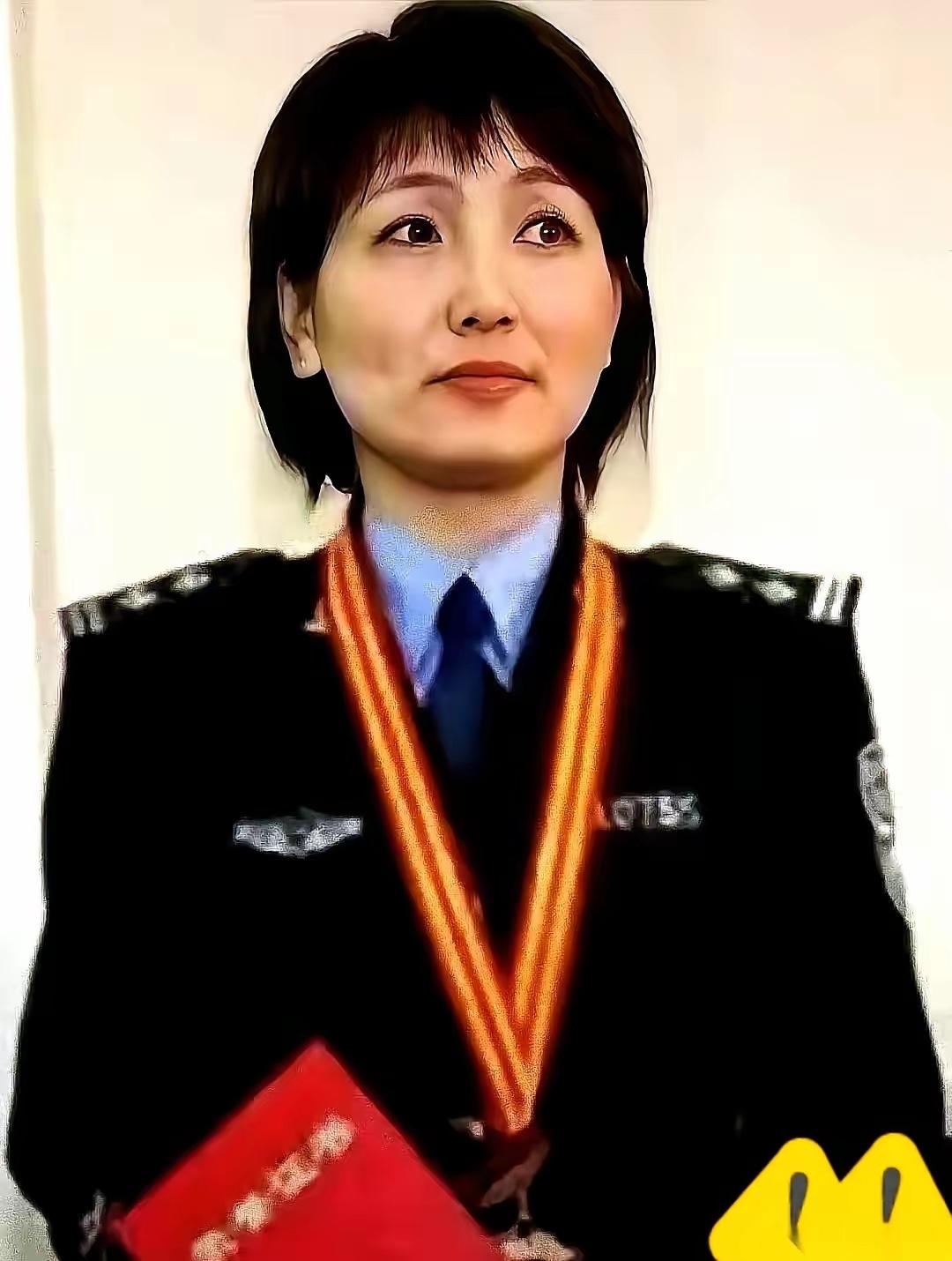 偷走别人整整十年的命，毁掉两个家庭。
猜猜作恶的人付出了什么代价？
记个大过，换