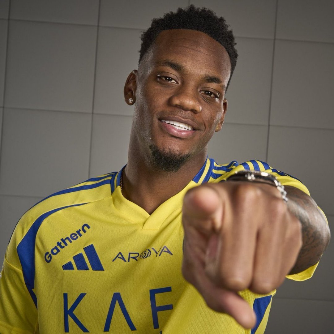 C罗和利雅得 据 ZaferErtas费内巴切希望永久签下约翰·杜兰，并希望他留