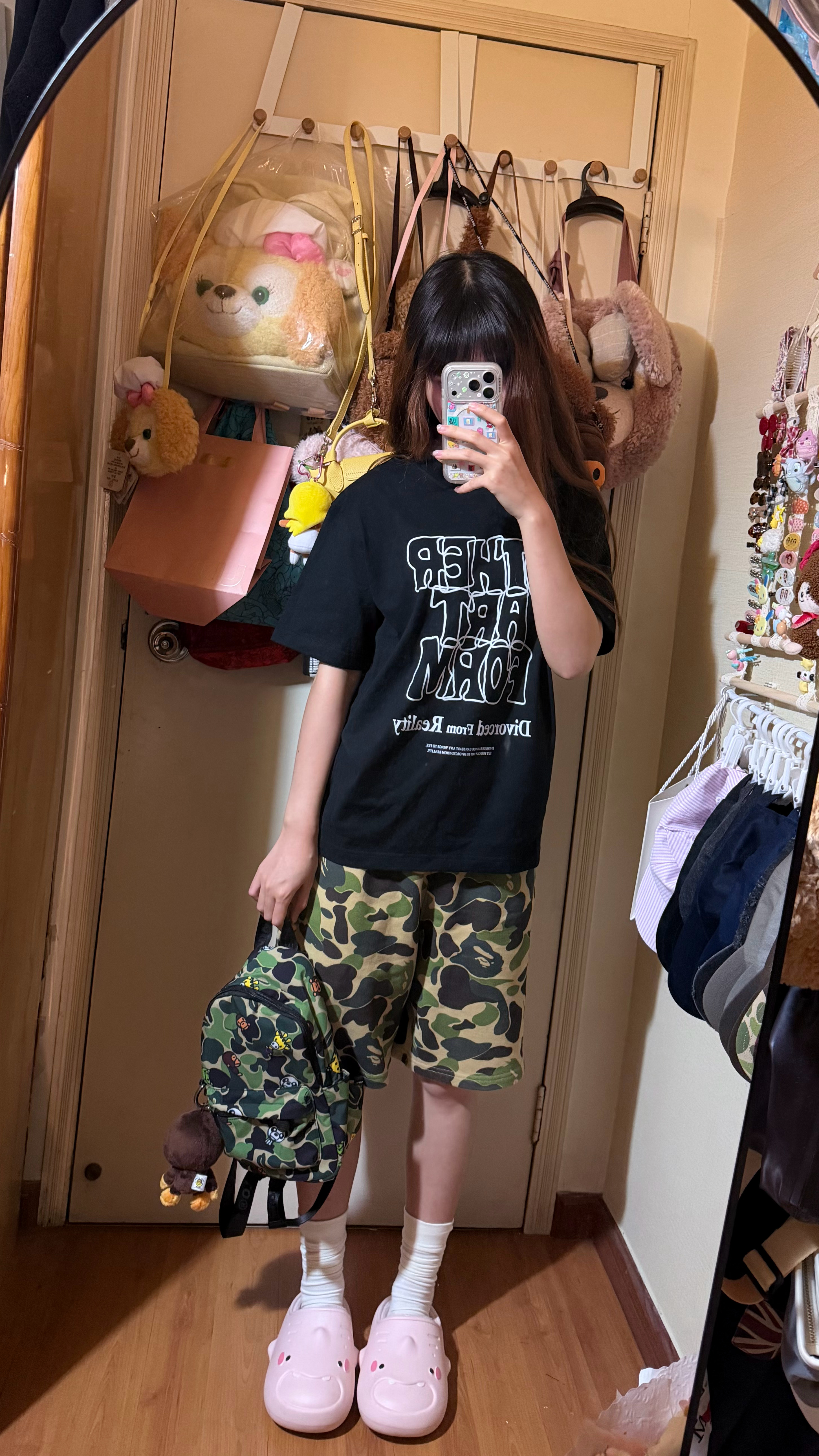 哈哈哈哈黑色短袖也很配bape
