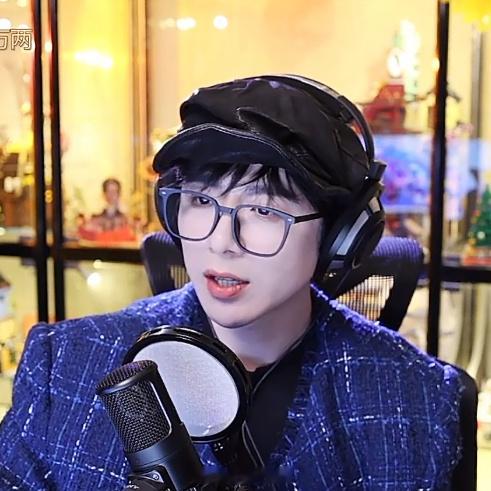 摩登兄弟 举个爪，求个翻牌啦 ！早上好呀宁哥 