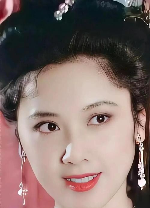 他当“御弟哥哥”风靡全国，妻子却因一句“我养你”让他读大学！
这婚结了42年，真