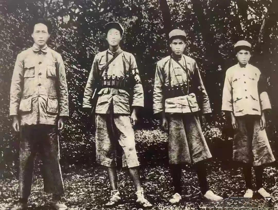 贵人扶强不扶弱，财神渡勤不渡怨。这不是冷漠，是规律。毛泽东的一生，就是对这条规律