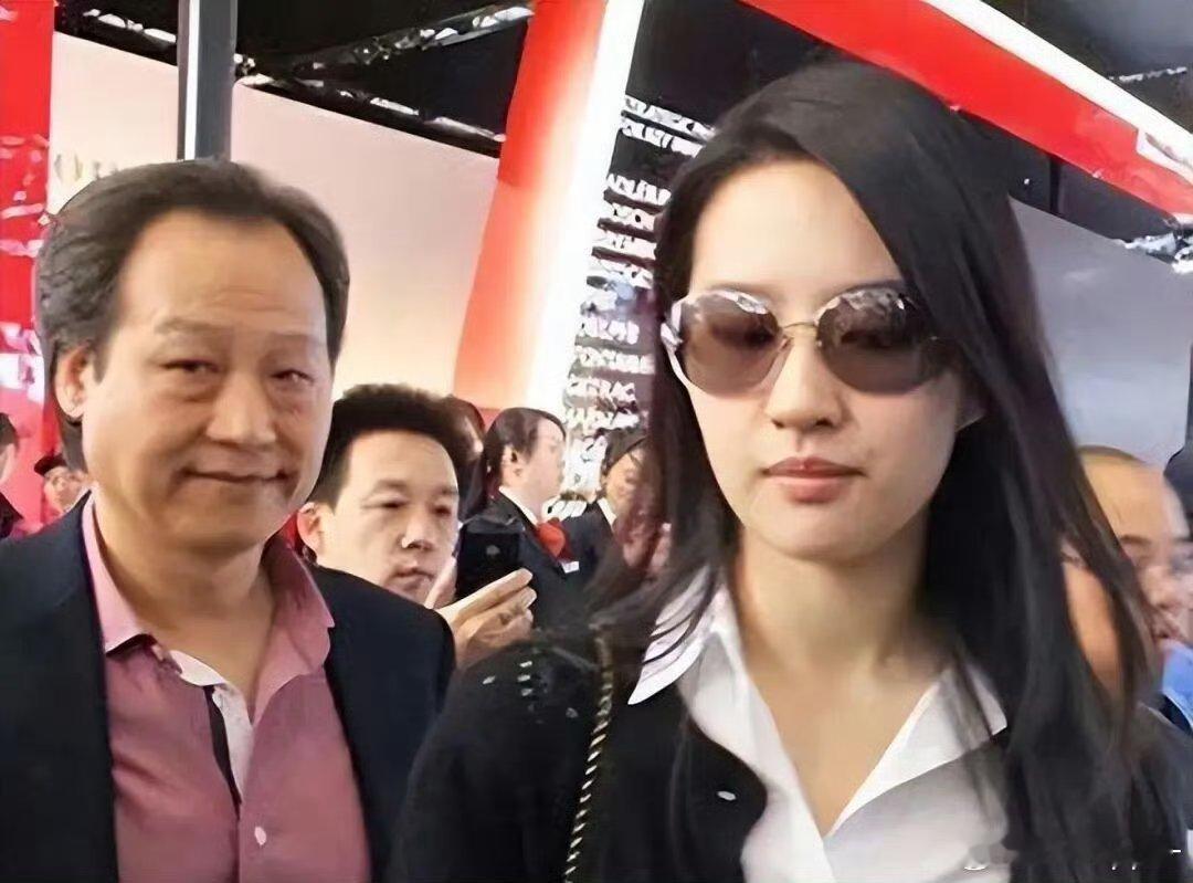 张月以为刘亦菲很高冷张月以为刘亦菲很高冷 张月第一次见刘亦菲以为她高冷。我印象里