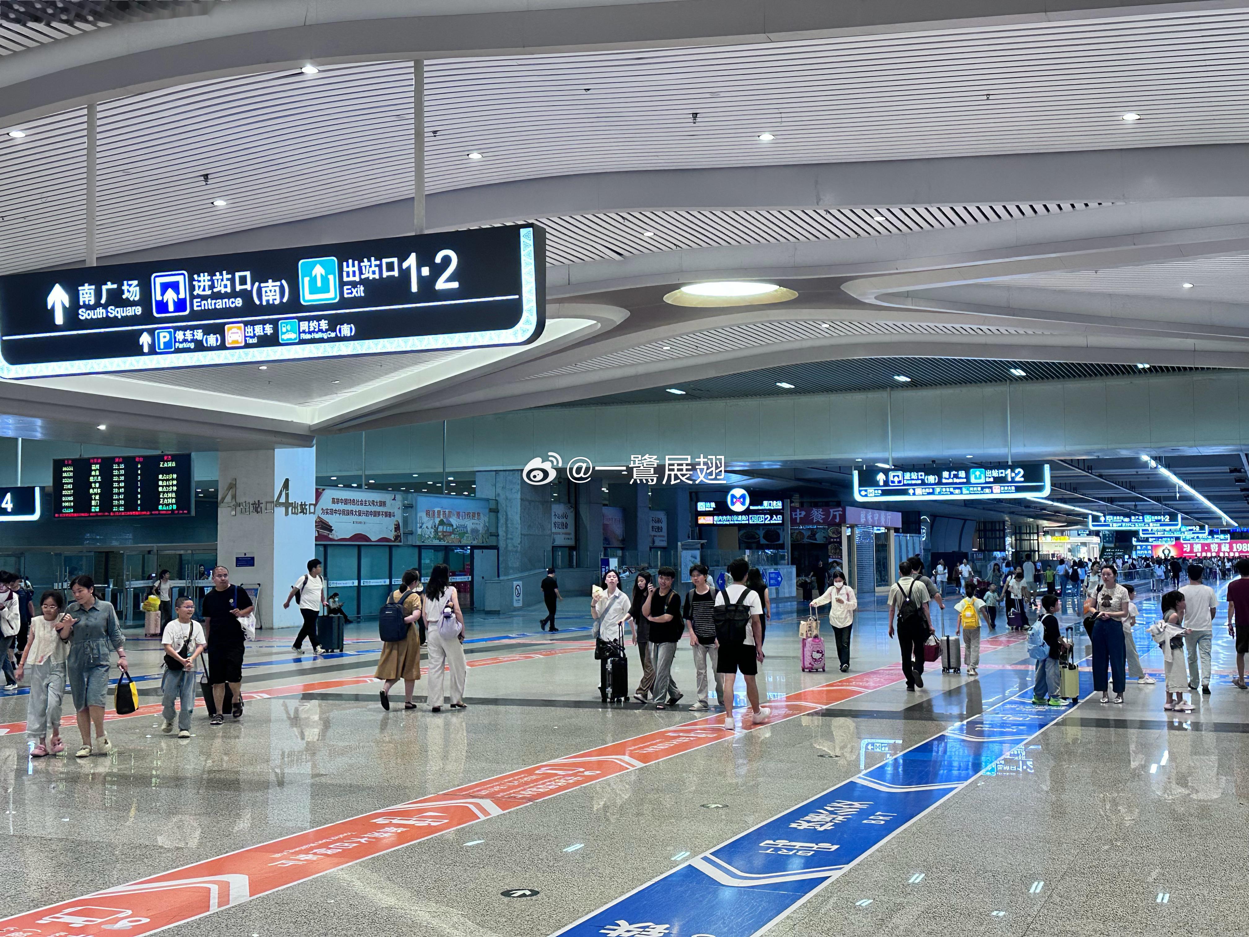 厦门地铁 4号线预计免费试乘期间运营每日时长的一半，早发晚收时间为同一个吉祥数字