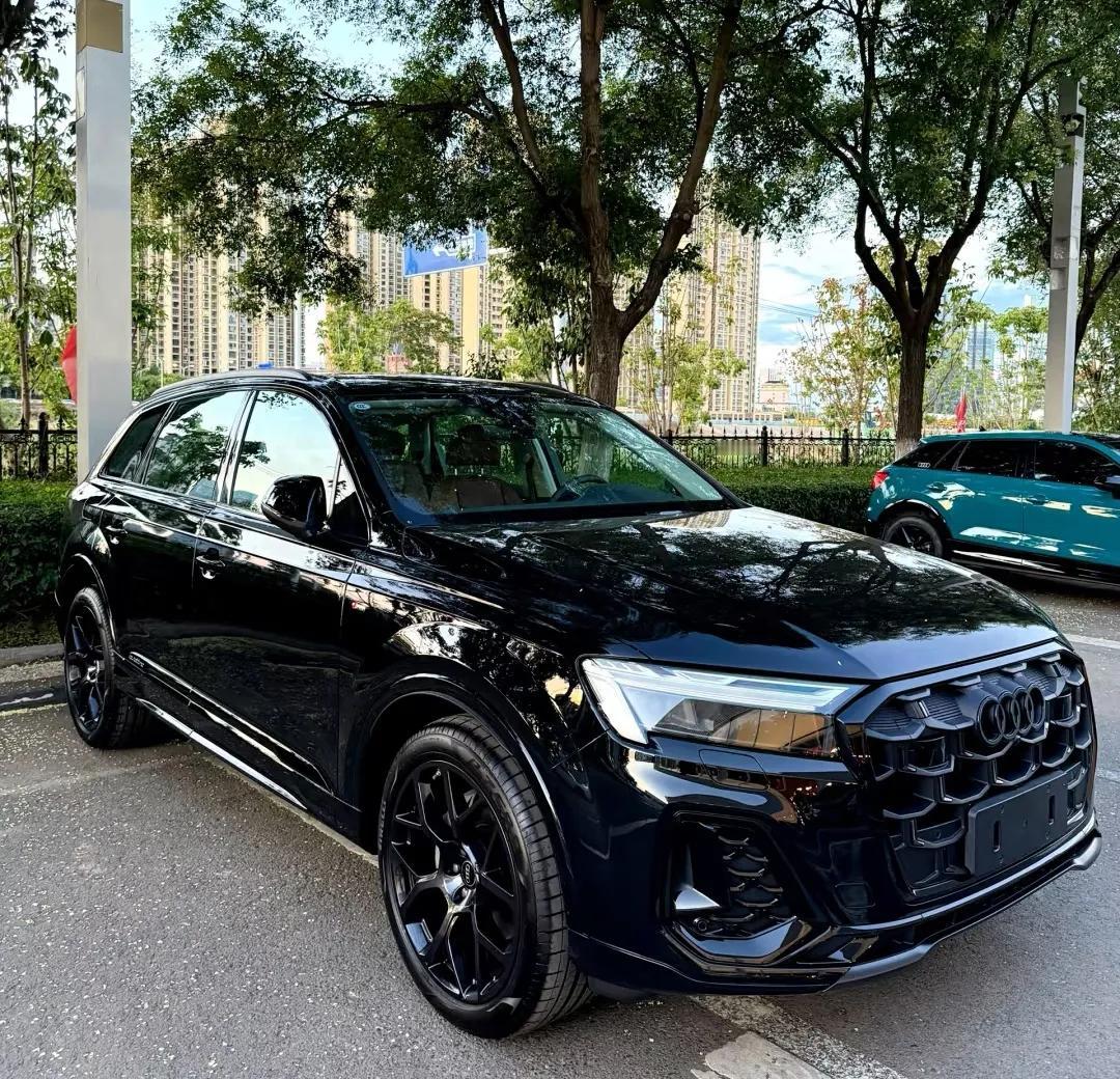 46万的奥迪Q7还卖不过宝马X5
上哪说理去[捂脸]

末代改款的Q7，硬件能上