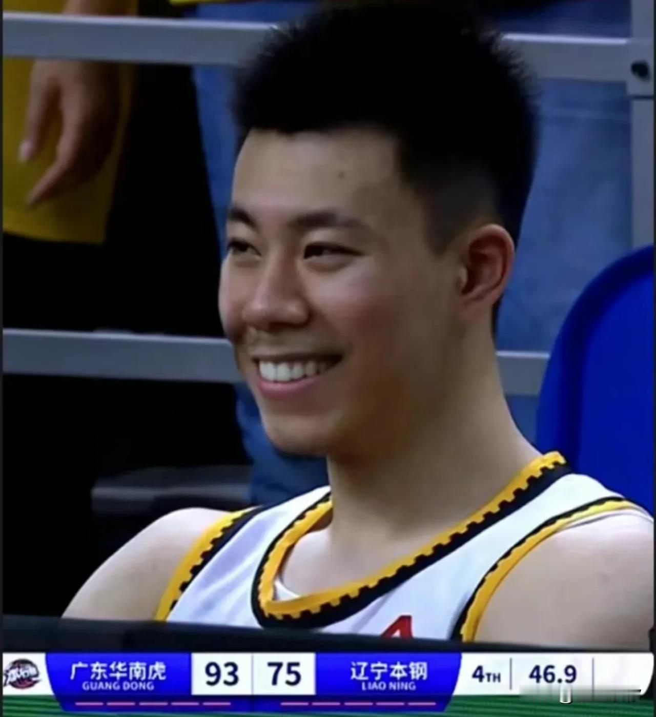 张镇麟本来就不好看，现在还留点日本式的胡子，看到这个人就很不舒服。

这哥们练了